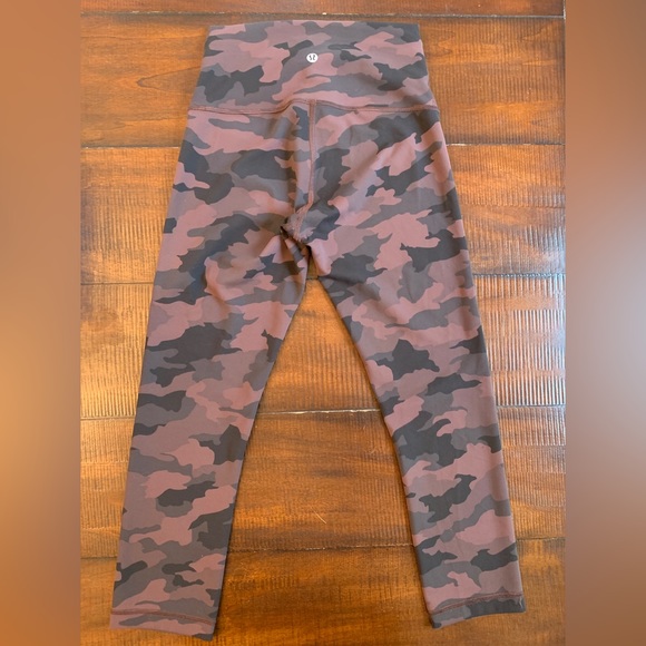 Lululemon Align Crop 23" Size 4
Heritage 365 Camo Brown Earth Multi - Picture 4 of 6